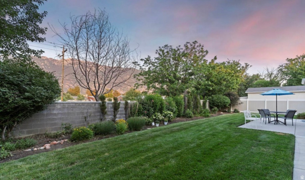 11051 S LONGDALE CIR Sandy, UT 84092