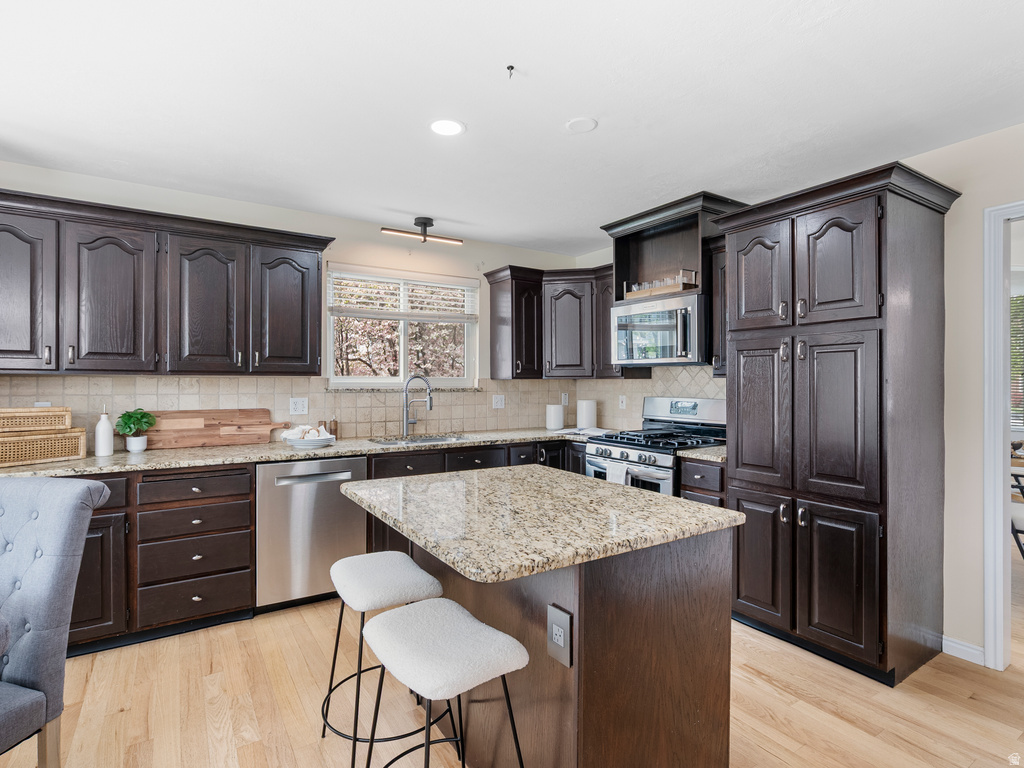 11051 S LONGDALE CIR Sandy, UT 84092