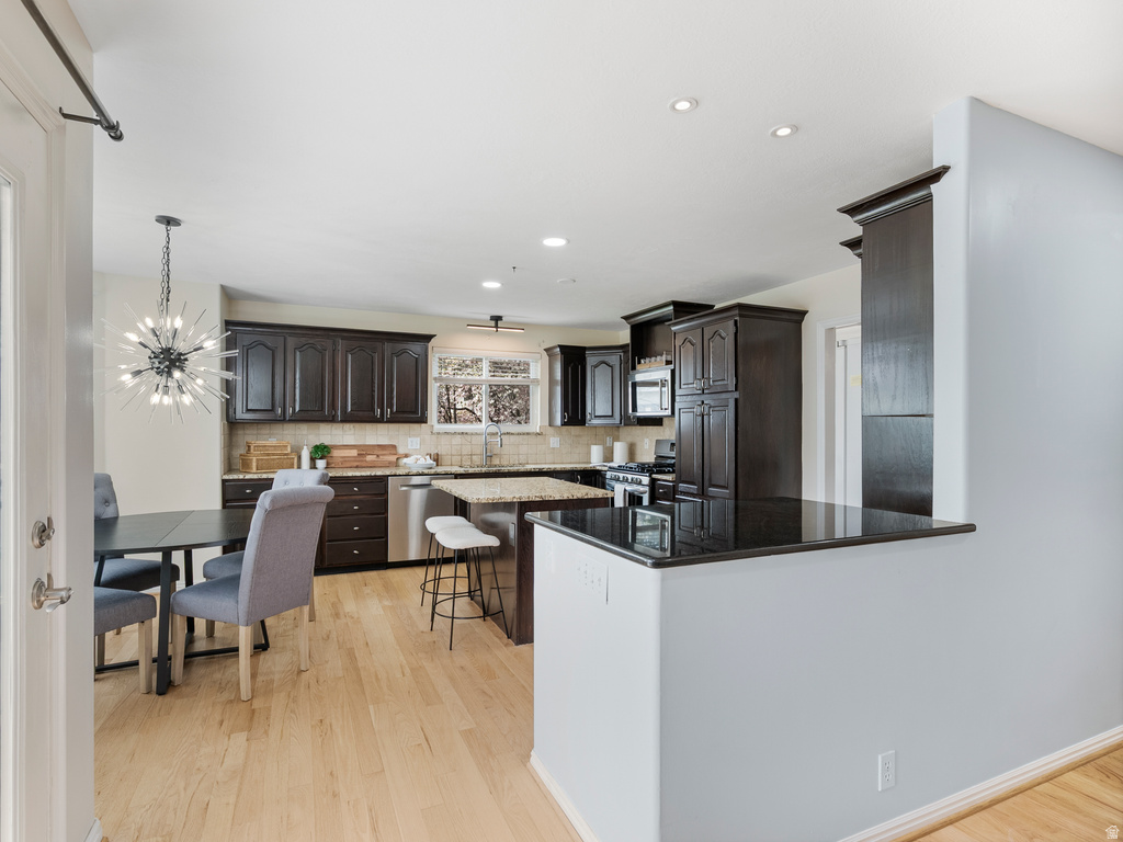 11051 S LONGDALE CIR Sandy, UT 84092