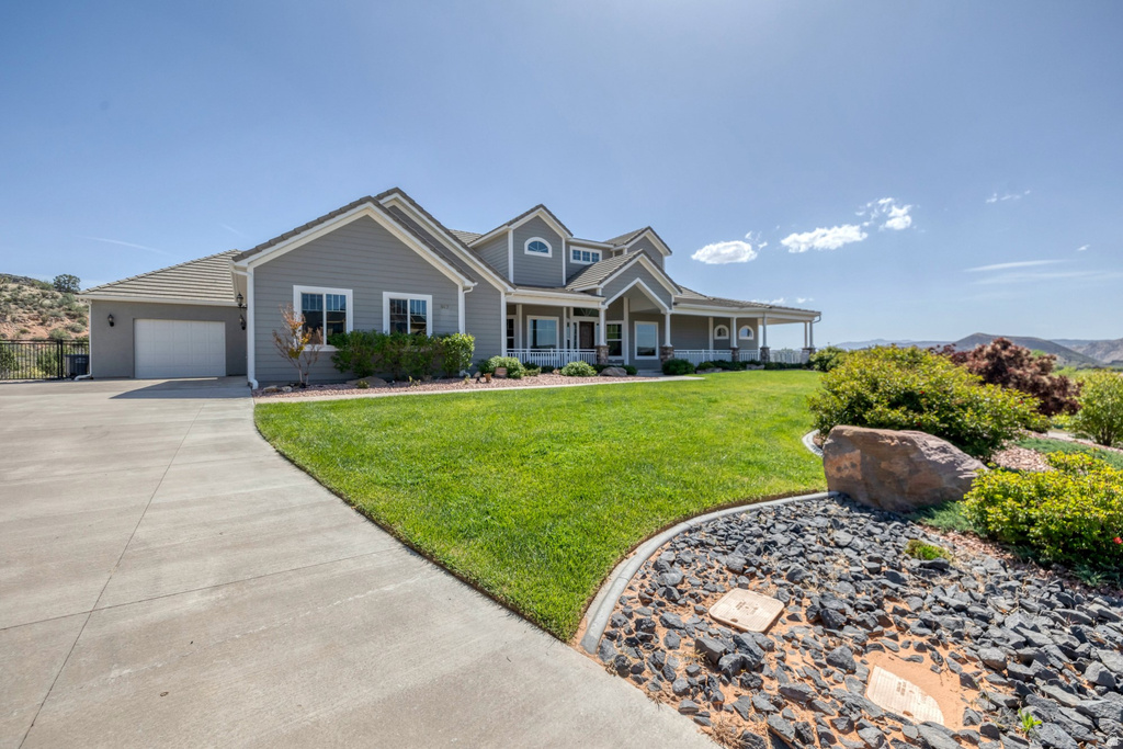 947 W AMETHYST DR St George, UT 84770