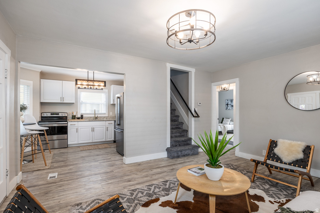 171 E CLEVELAND AVE Salt Lake City, UT 84115