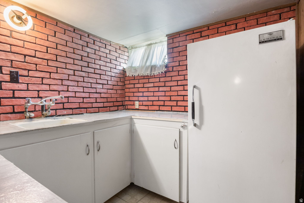 661 W FERN DR Midvale, UT 84047