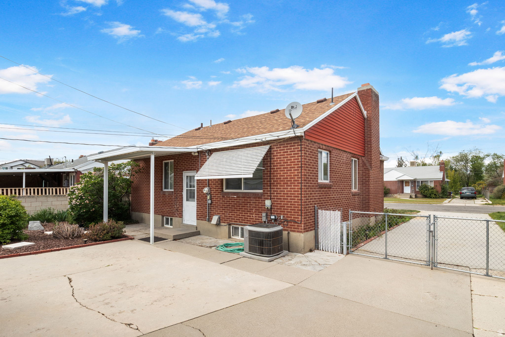 661 W FERN DR Midvale, UT 84047