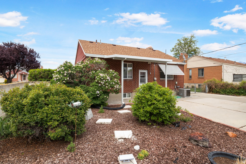 661 W FERN DR Midvale, UT 84047