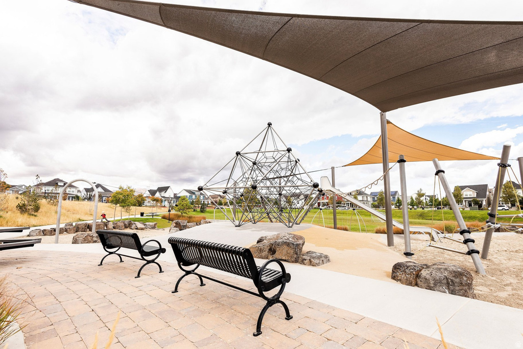 10399 S TOPVIEW RD South Jordan, UT 84009