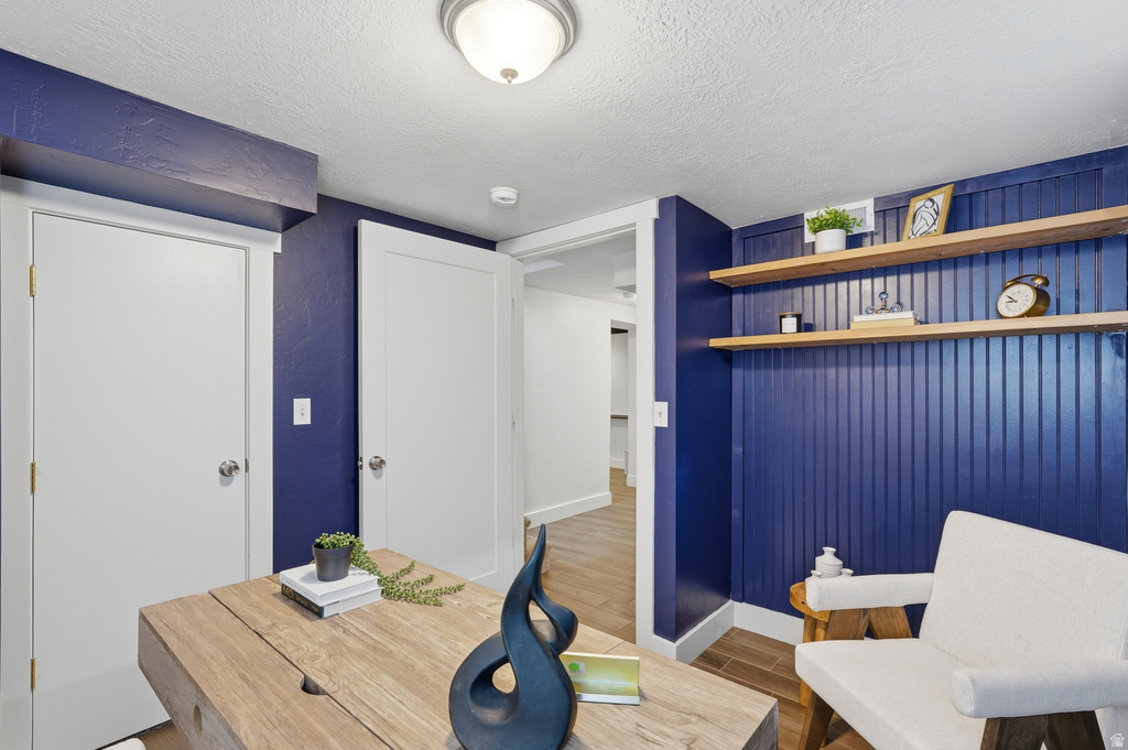 979 E LORRAINE AVE Salt Lake City, UT 84106