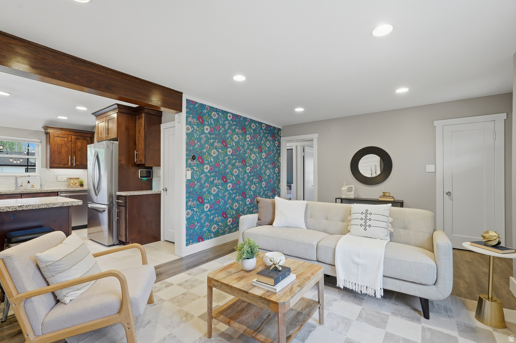 979 E LORRAINE AVE Salt Lake City, UT 84106