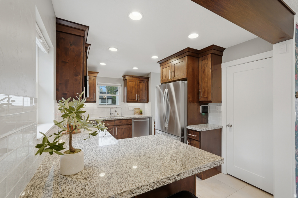 979 E LORRAINE AVE Salt Lake City, UT 84106