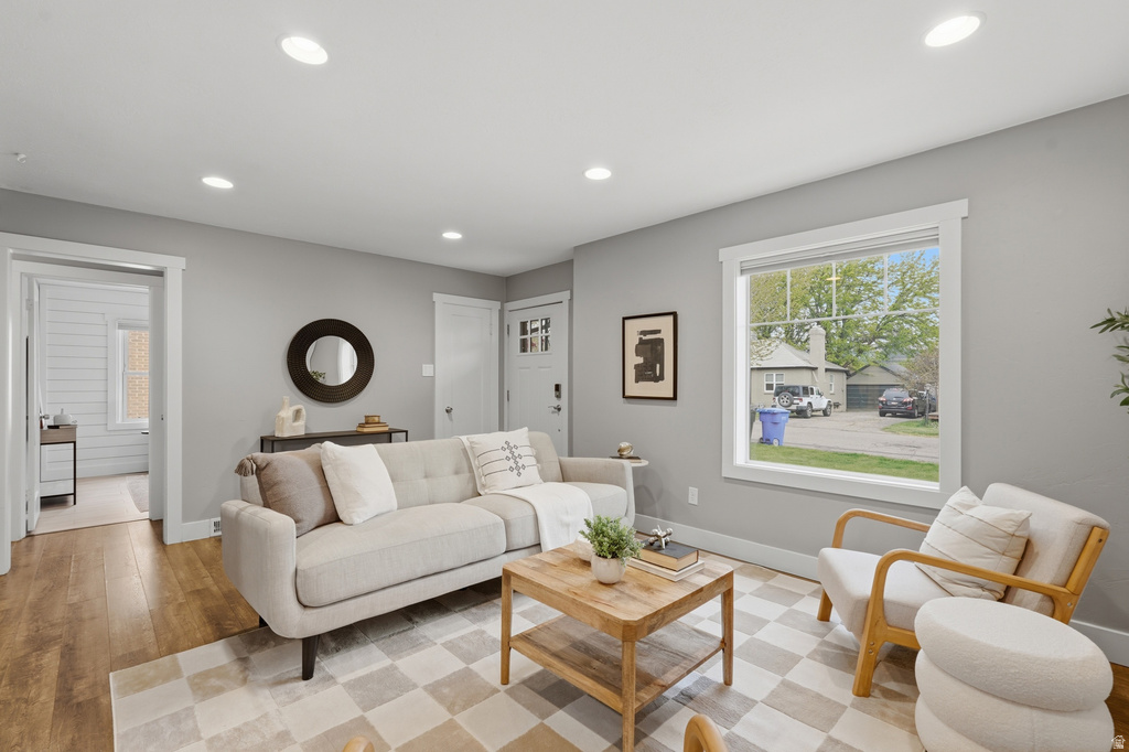 979 E LORRAINE AVE Salt Lake City, UT 84106