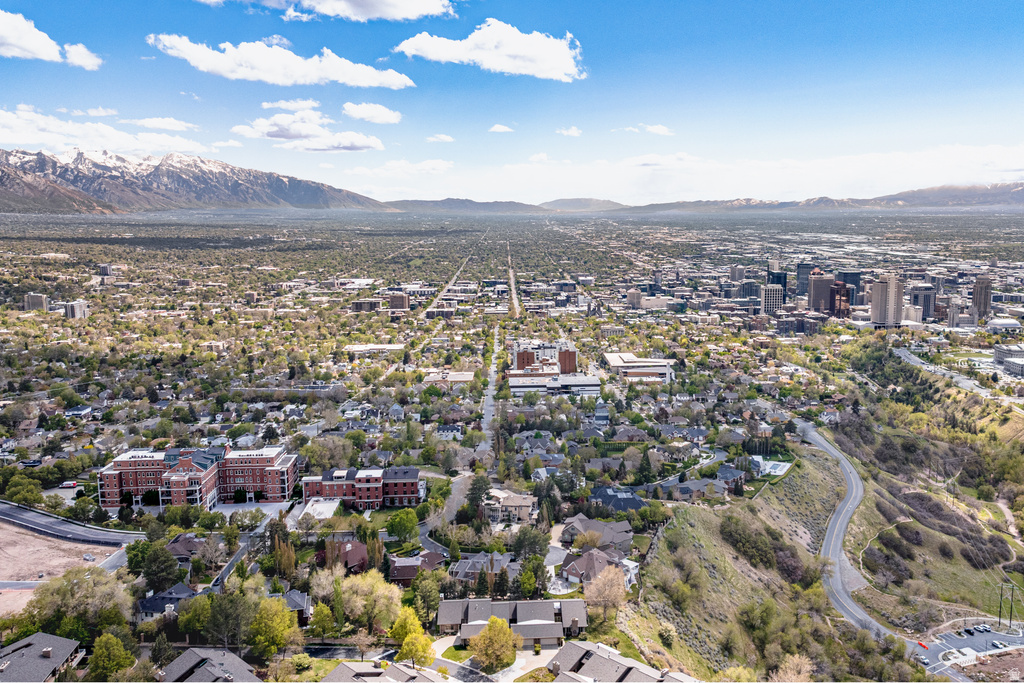 830 N GRANDRIDGE CT Salt Lake City, UT 84103