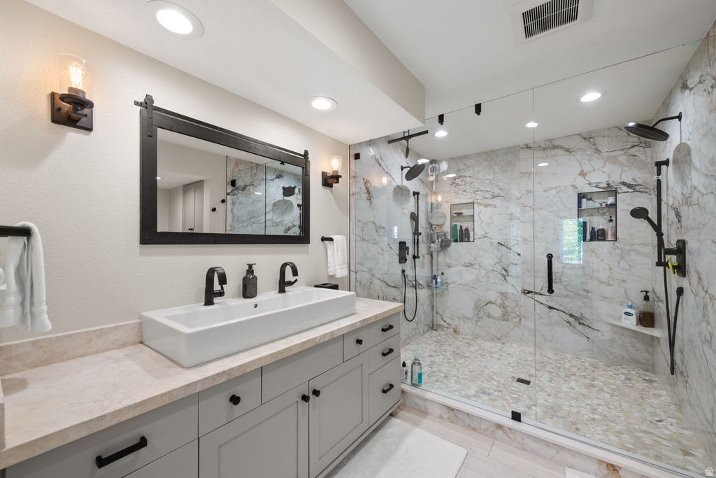 830 N GRANDRIDGE CT Salt Lake City, UT 84103