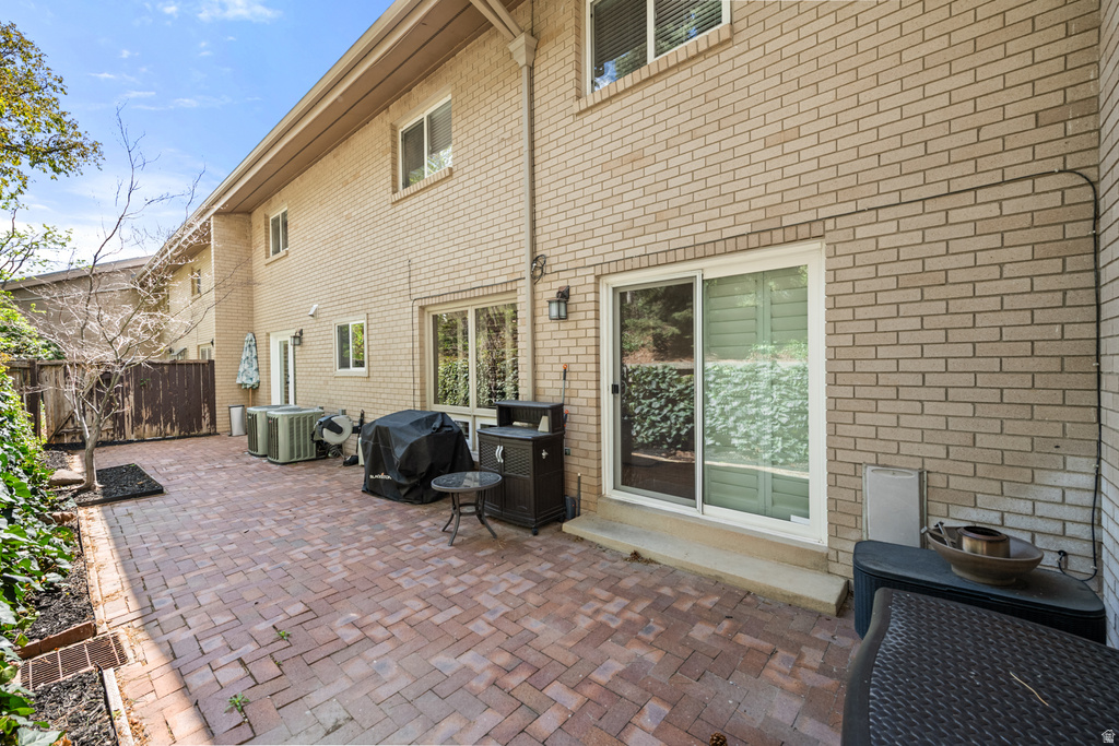 830 N GRANDRIDGE CT Salt Lake City, UT 84103