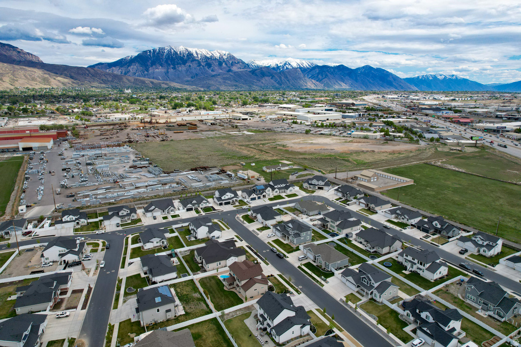 1434 W STABLE ST Lindon, UT 84042