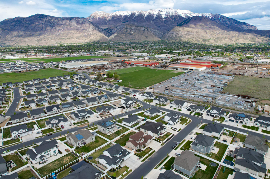 1434 W STABLE ST Lindon, UT 84042