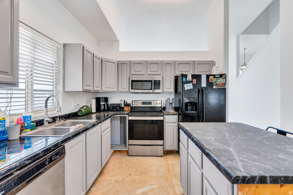 2830 S ADAM HILL WAY Magna, UT 84044