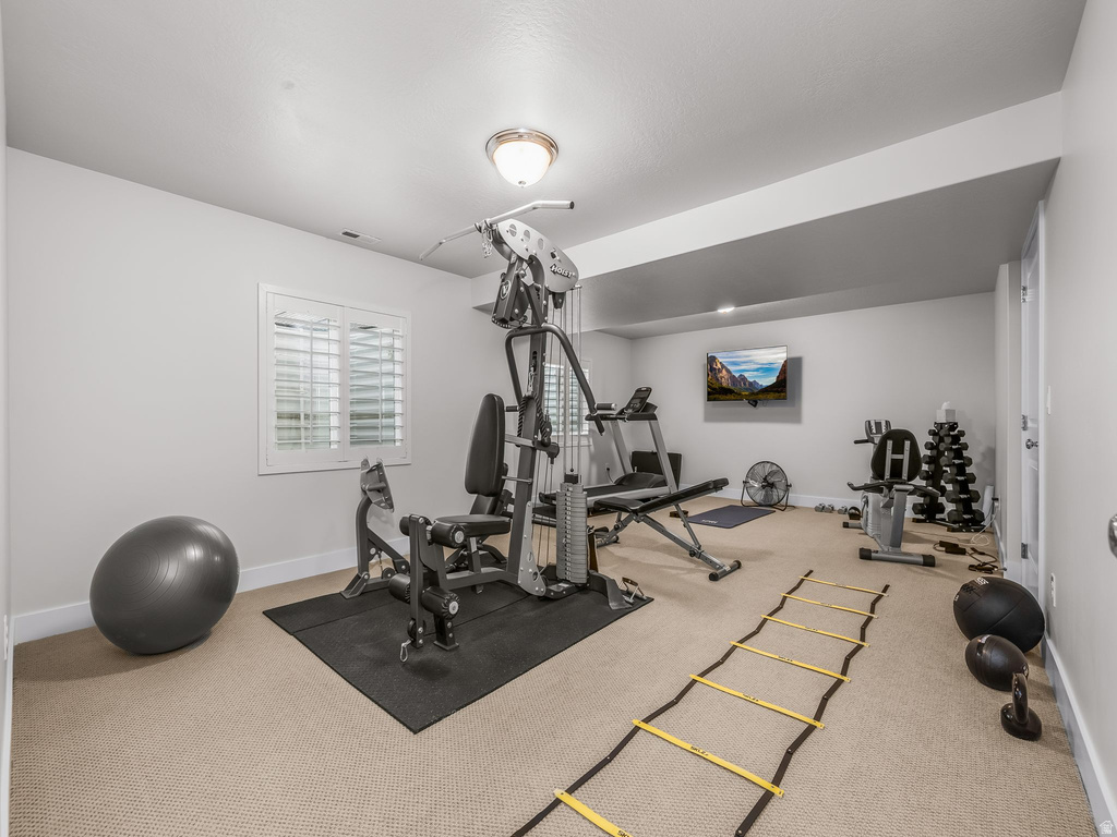 322 E 2530 N Lehi, UT 84043