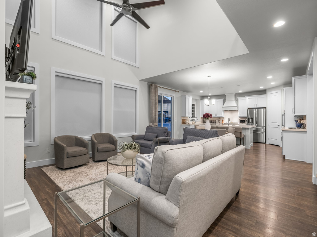 322 E 2530 N Lehi, UT 84043