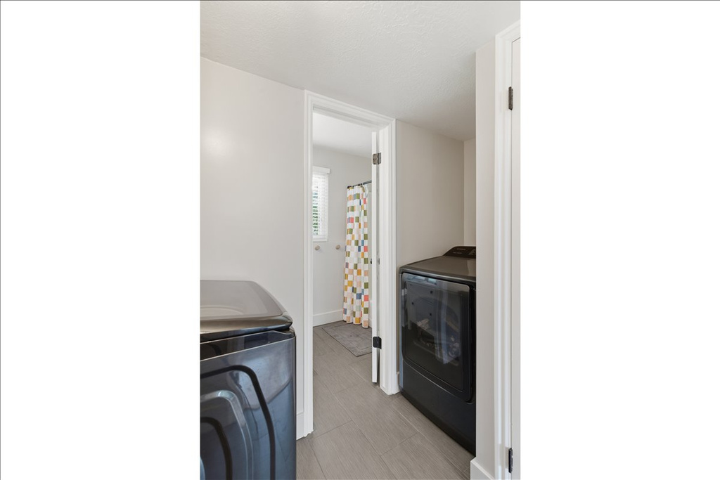 12 E 1340 S Farmington, UT 84025