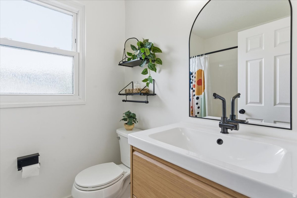 12 E 1340 S Farmington, UT 84025