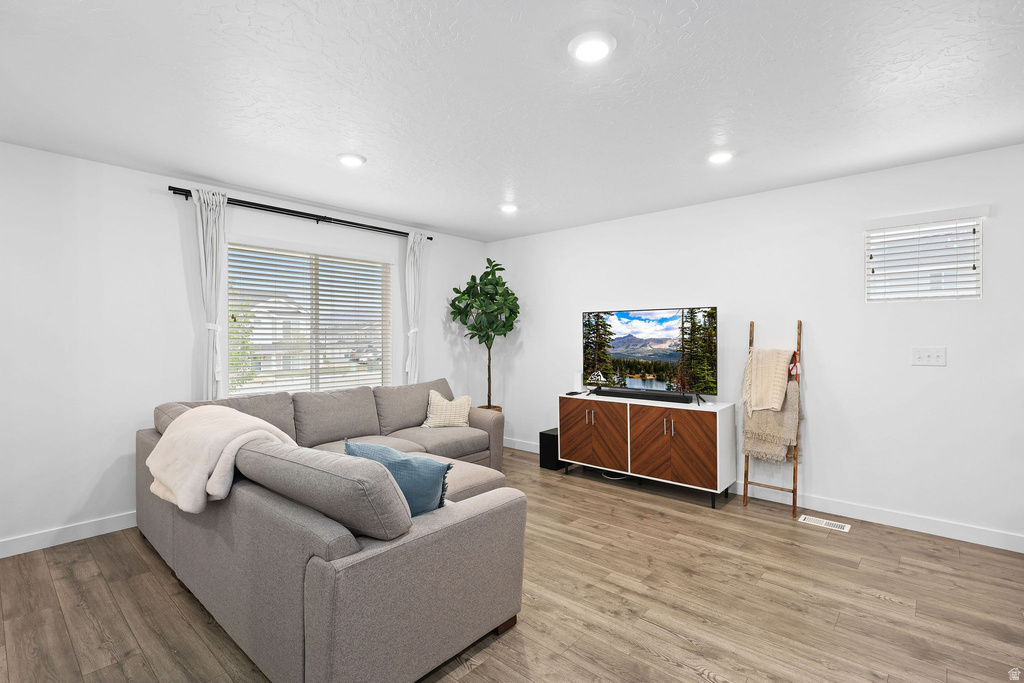 532 N WINDING RIVER AVE Lehi, UT 84043