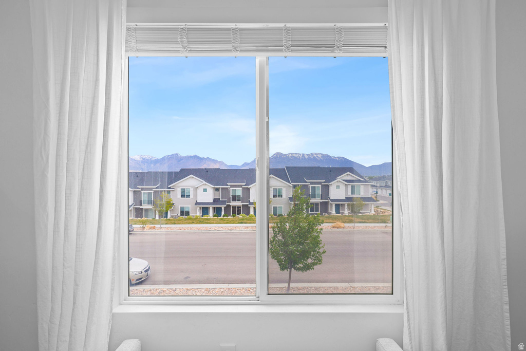 532 N WINDING RIVER AVE Lehi, UT 84043