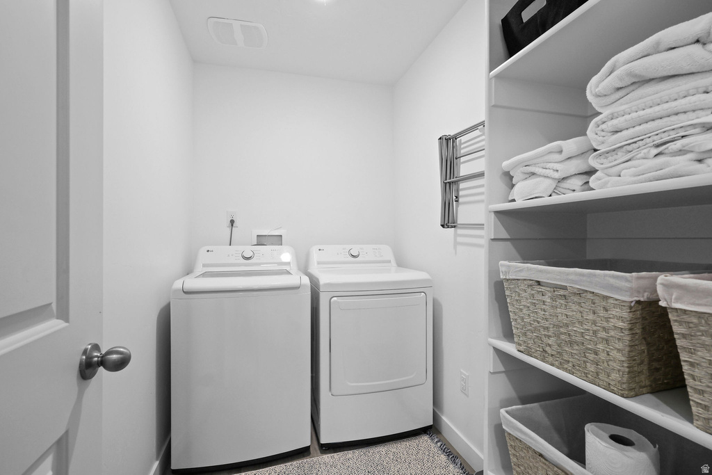 532 N WINDING RIVER AVE Lehi, UT 84043