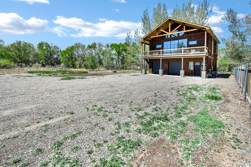 275 N 400 E Annabella, UT 84711