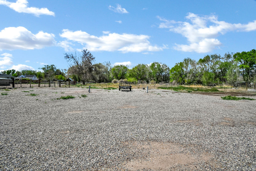 275 N 400 E Annabella, UT 84711