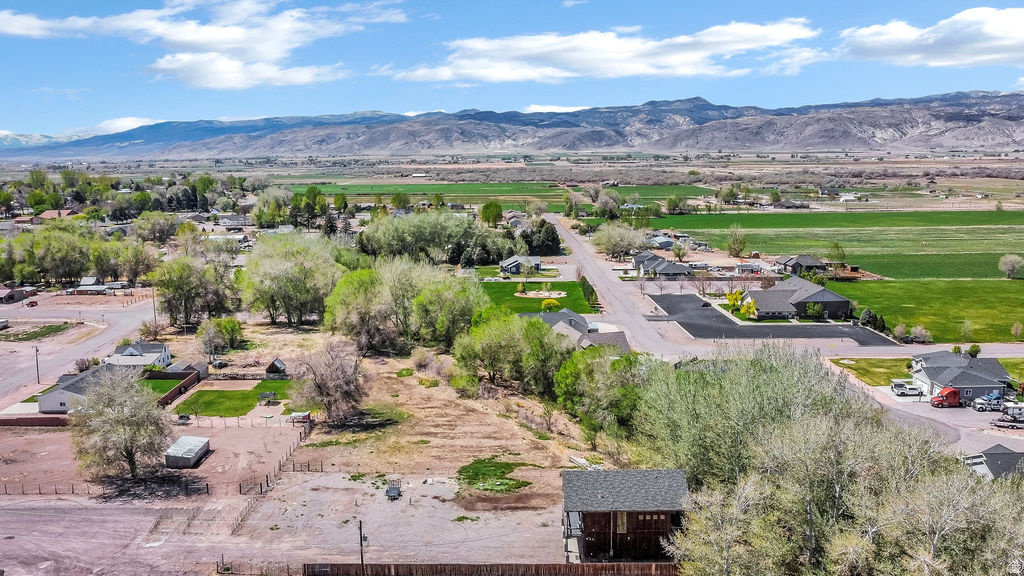 275 N 400 E Annabella, UT 84711