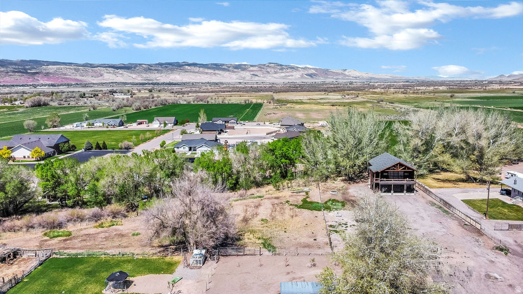 275 N 400 E Annabella, UT 84711