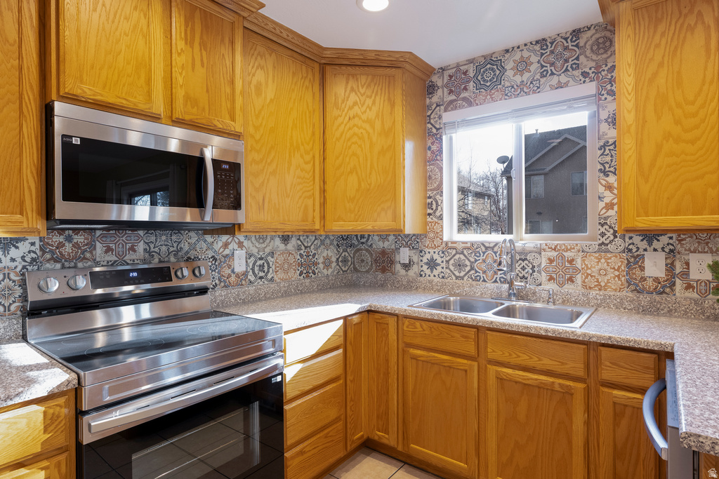 72 E 7320 S Midvale, UT 84047