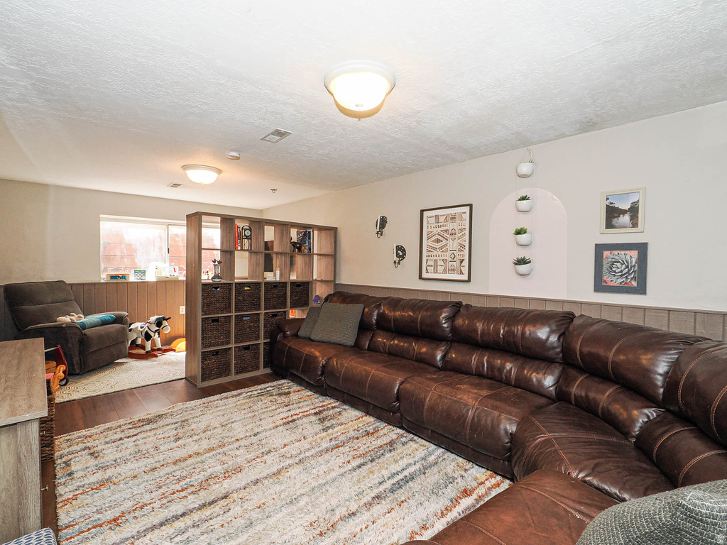 3067 W GREAT PATURE RD West Jordan, UT 84088