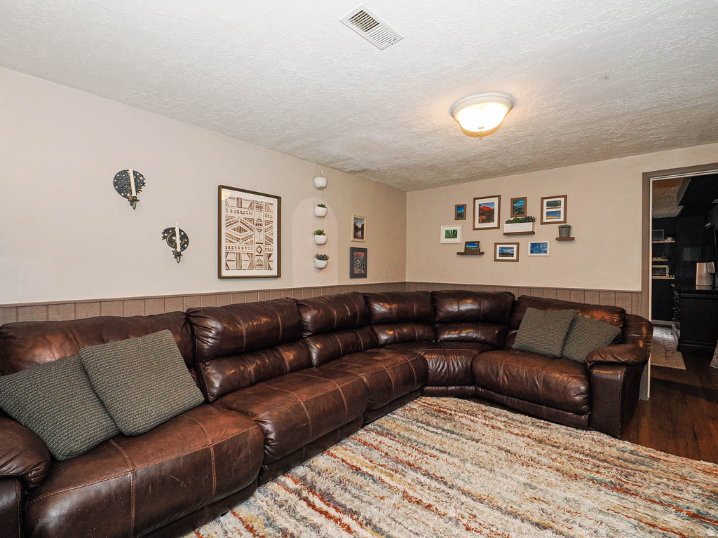 3067 W GREAT PATURE RD West Jordan, UT 84088