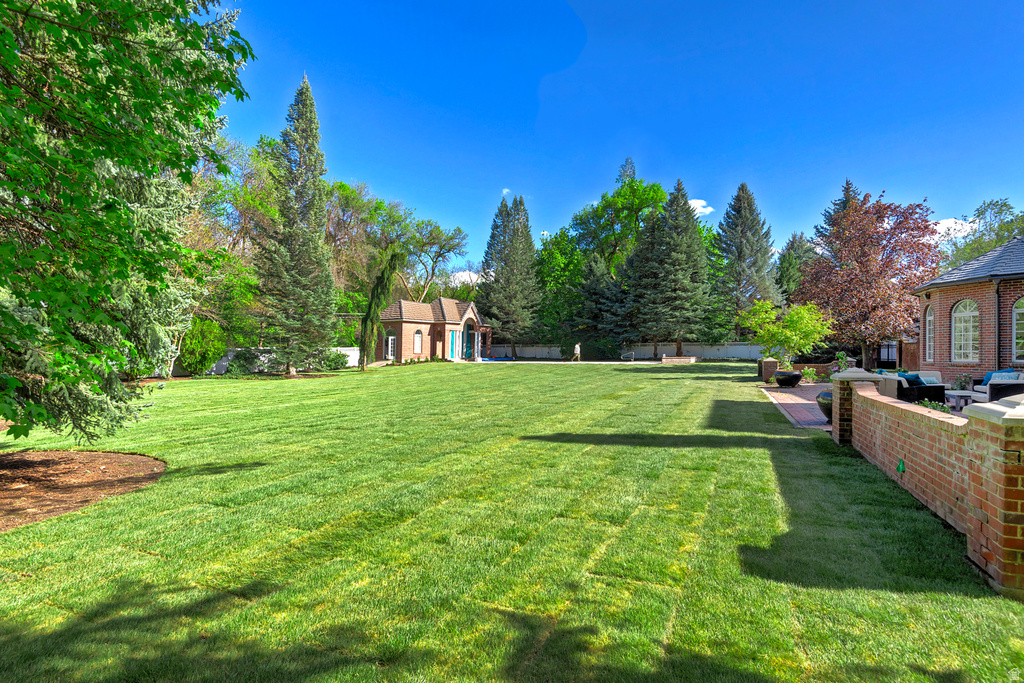 5543 S WALKER WOODS LN Holladay, UT 84117