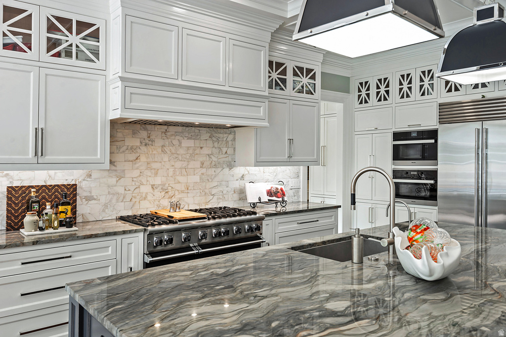 5543 S WALKER WOODS LN Holladay, UT 84117