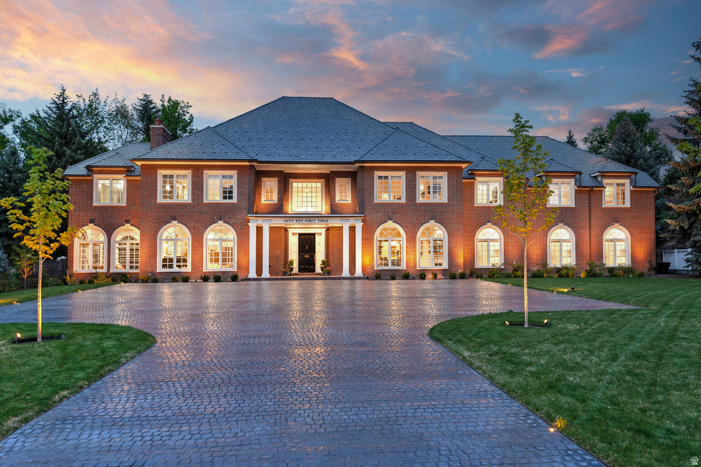 5543 S WALKER WOODS LN Holladay, UT 84117