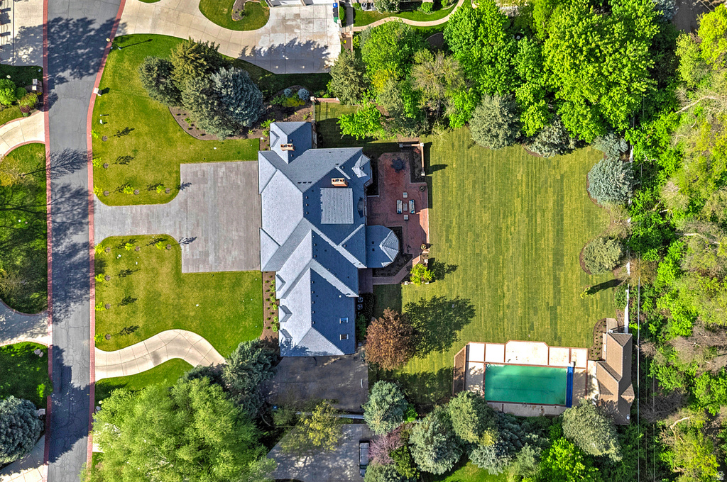 5543 S WALKER WOODS LN Holladay, UT 84117