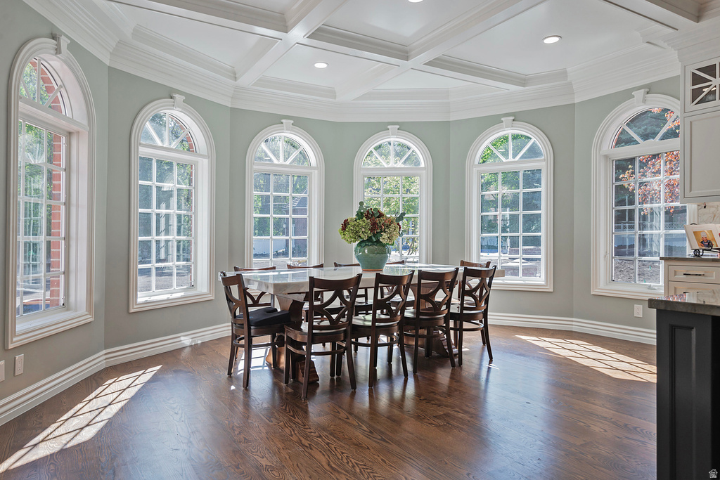 5543 S WALKER WOODS LN Holladay, UT 84117