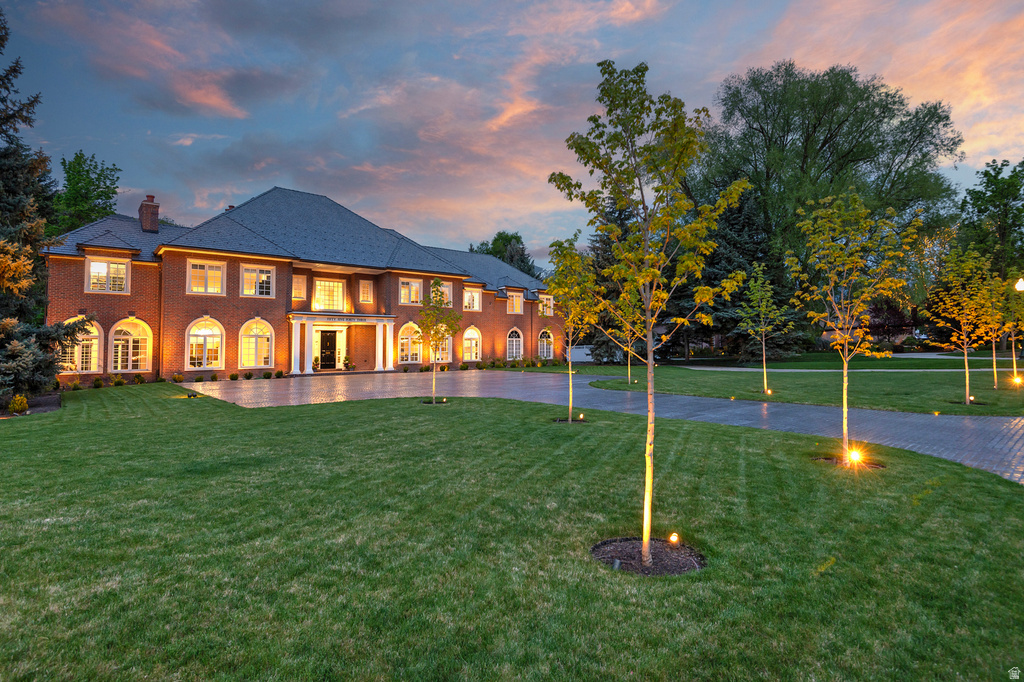 5543 S WALKER WOODS LN Holladay, UT 84117