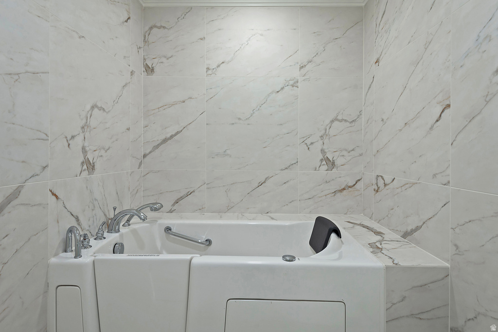 5543 S WALKER WOODS LN Holladay, UT 84117