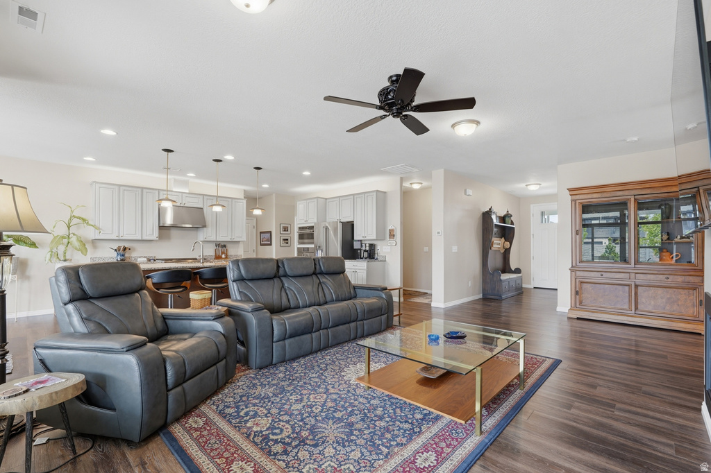 2448 W 3230 S Syracuse, UT 84075