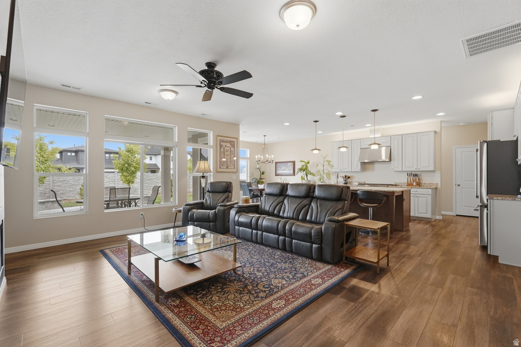 2448 W 3230 S Syracuse, UT 84075