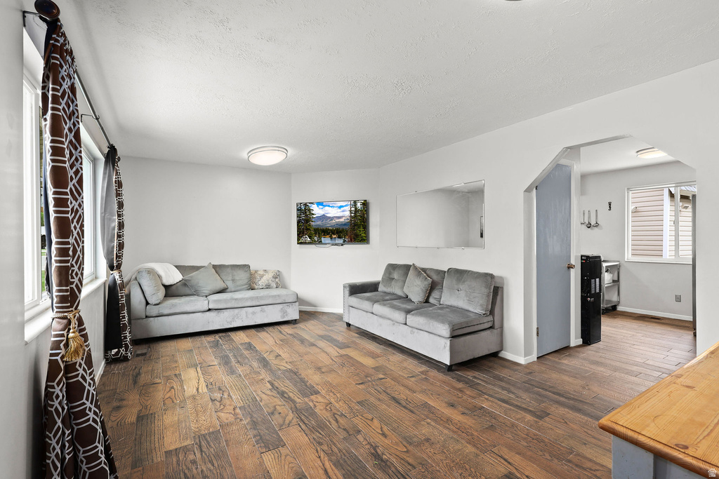 537 E 1900 N North Ogden, UT 84414