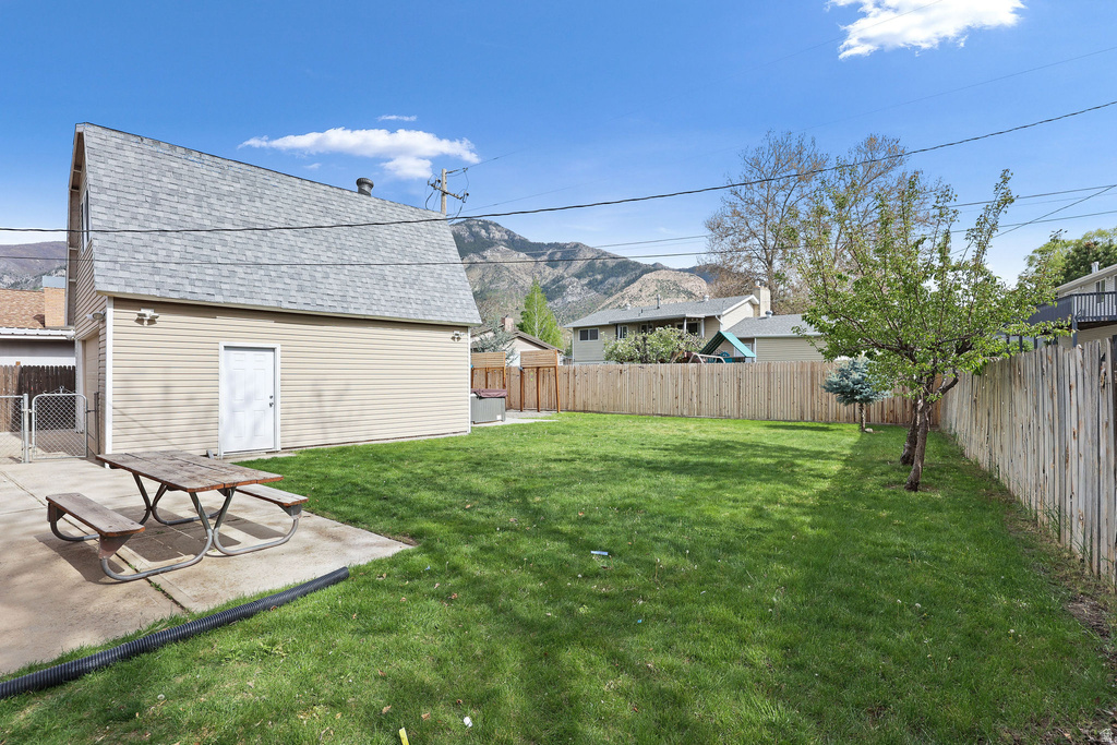 537 E 1900 N North Ogden, UT 84414