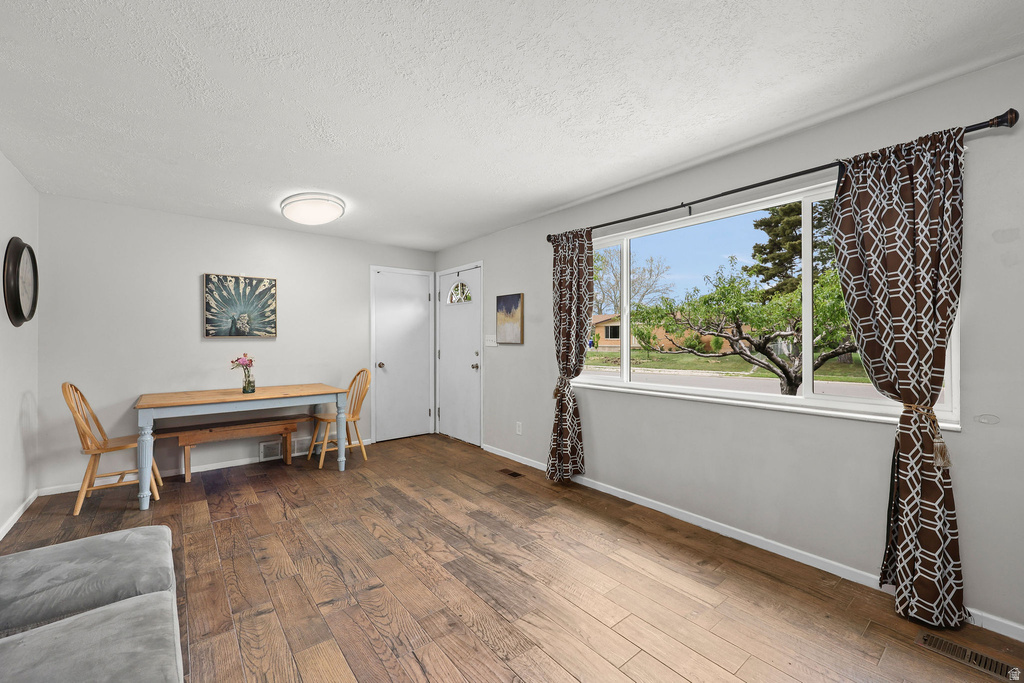 537 E 1900 N North Ogden, UT 84414