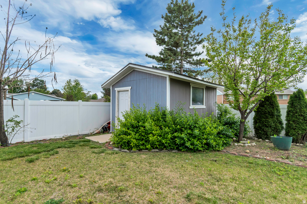 7658 S 1095 E Midvale, UT 84047
