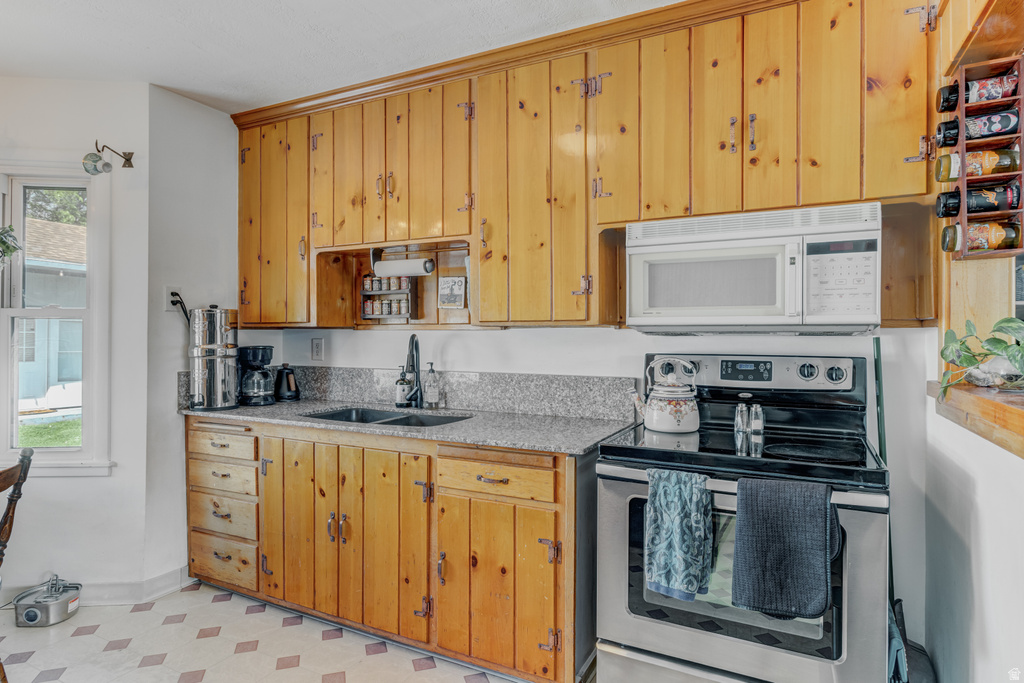 284 W 800 N ST Lehi, UT 84043