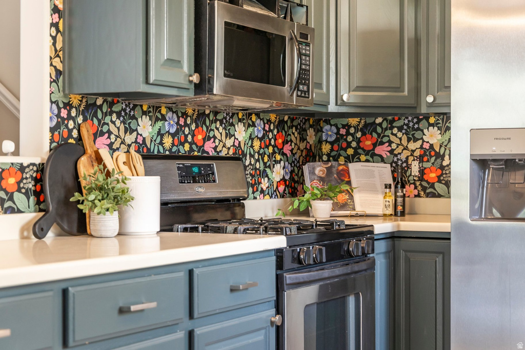 1930 E ASPEN LEAF PL Draper, UT 84020