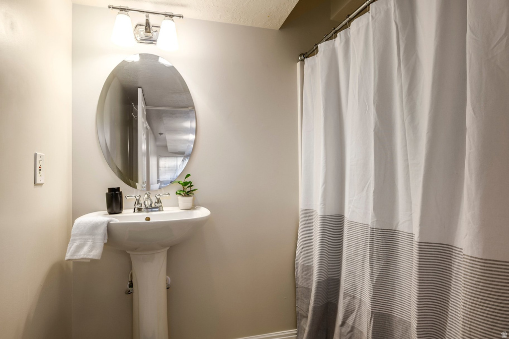 1930 E ASPEN LEAF PL Draper, UT 84020