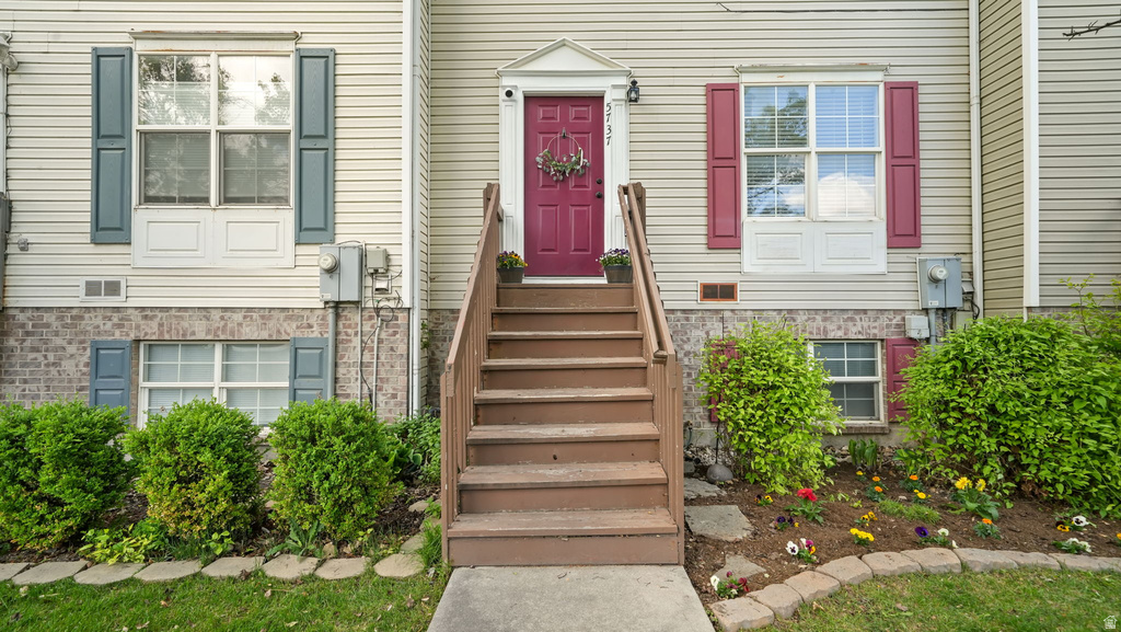 5737 W LOCH RAVEN CT West Valley City, UT 84128